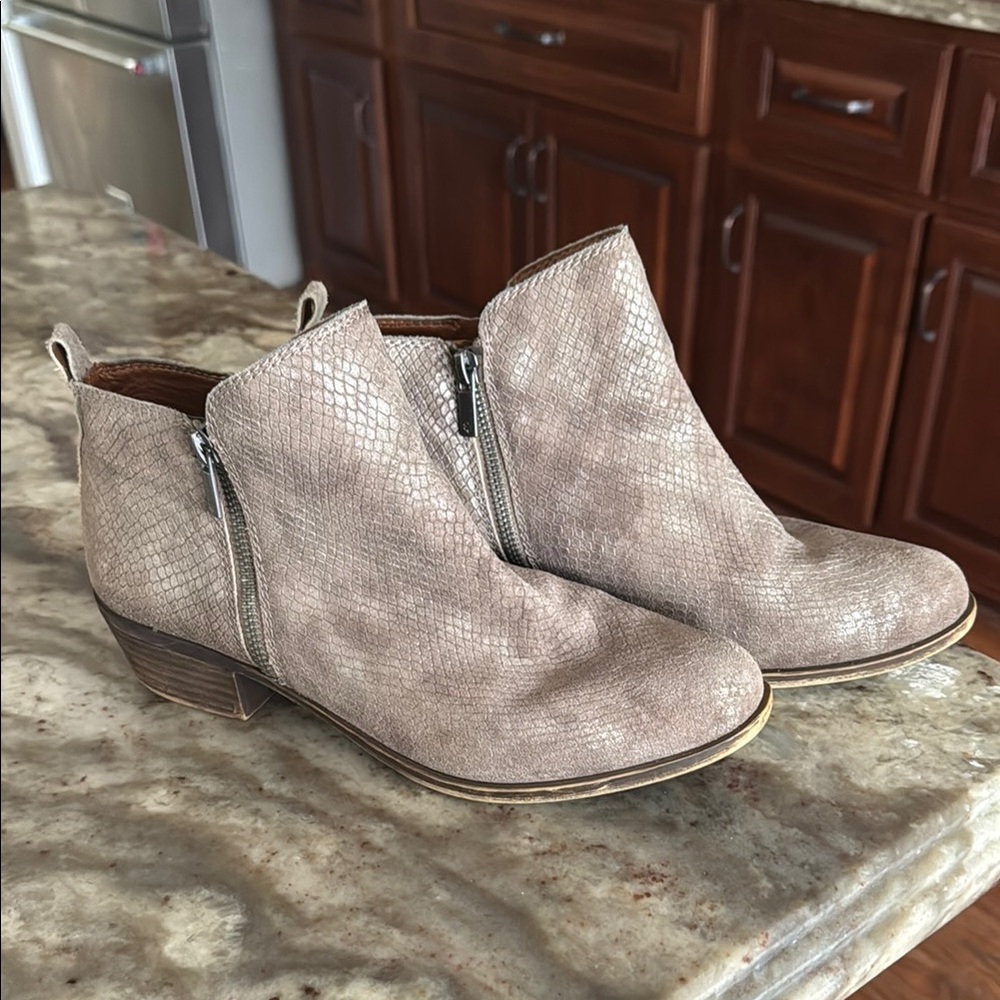 Lucky Brand Basel Women's Tan Ankle Boots
